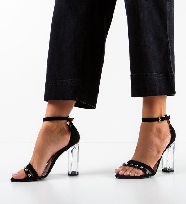 Udobni Сандали на ток Javaid Черни