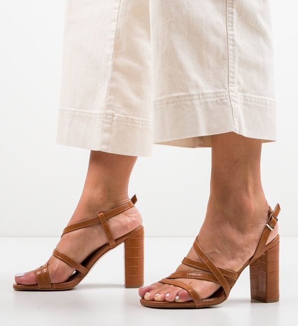 Ali Сандали на ток Jaya Камел