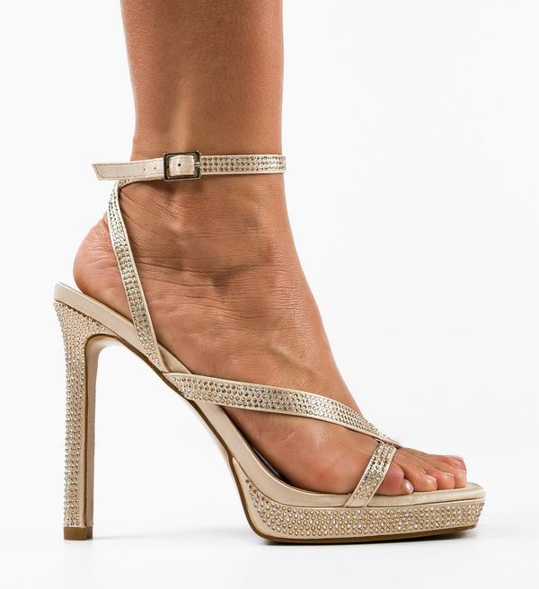 Ali Сандали на ток Jian Бежов