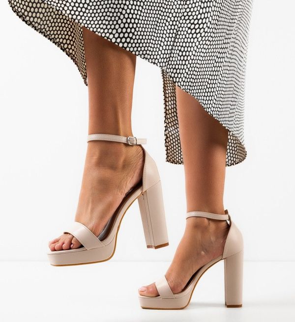 Ali Сандали на ток Jonas Бежов