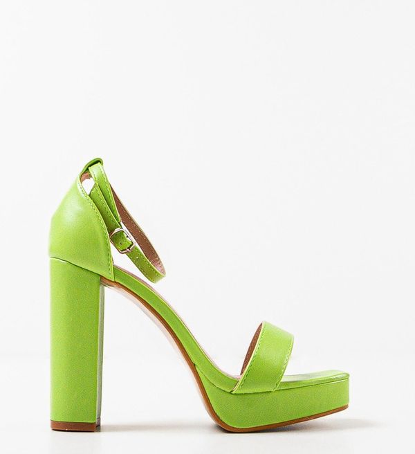 Ali Сандали на ток Jonas Зелени