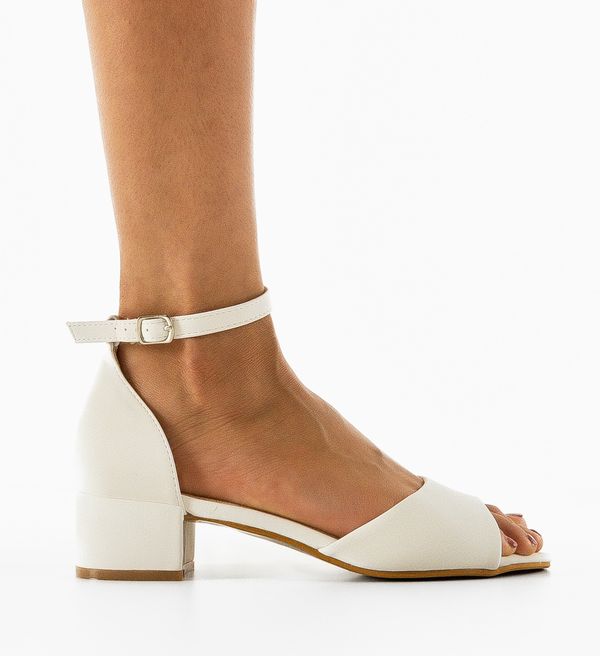 Mei Сандали на ток Julian Бели