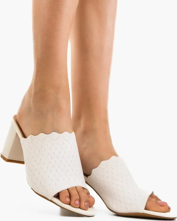 Ali Сандали на ток Keyaan Бели