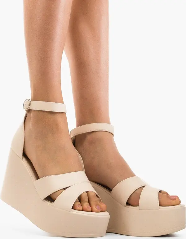 Mei Сандали на ток Kiana Бежов