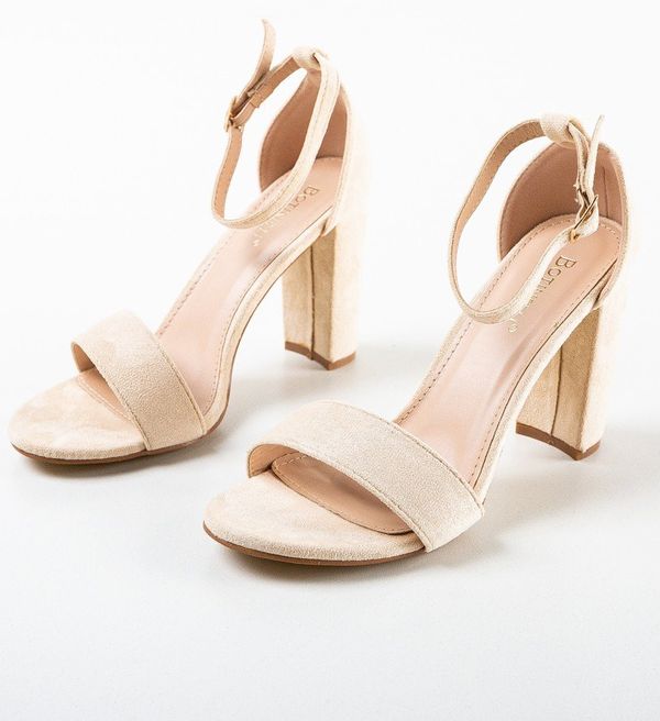 Botinelli Сандали на ток Kukery Бежов