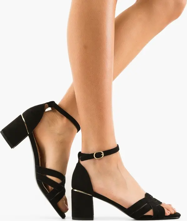 Ali Сандали на ток Larson Черни