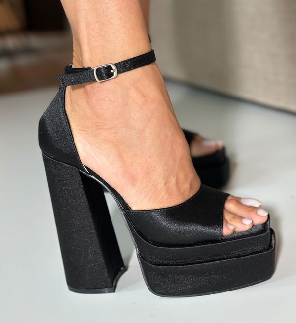 BOGDAN Сандали на ток Laverne Черни