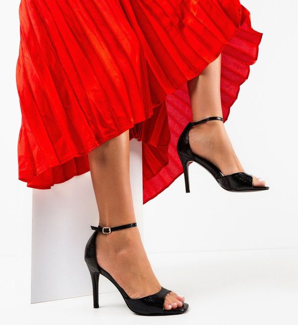 Botinelli Сандали на ток Lekaz Черни