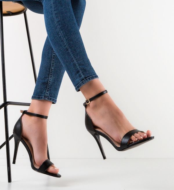 Botinelli Сандали на ток Lione Черни