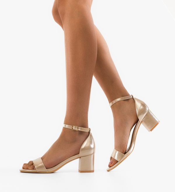 Carolie Сандали на ток Lucano Златни