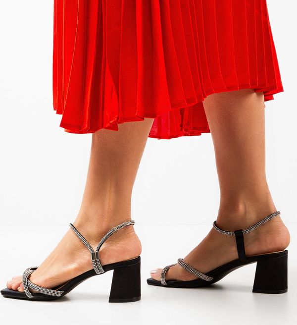 Ali Сандали на ток Lug Черни