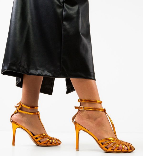 Ali Сандали на ток Macias Оранжеви