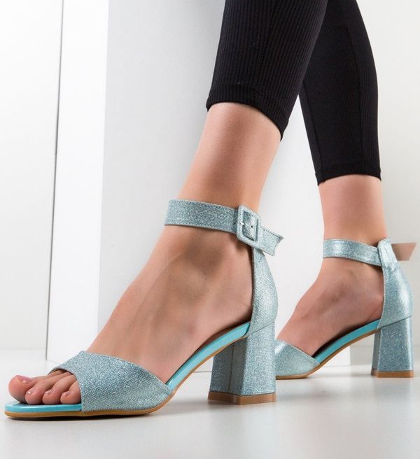 Carolie Сандали на ток Maddox Сини