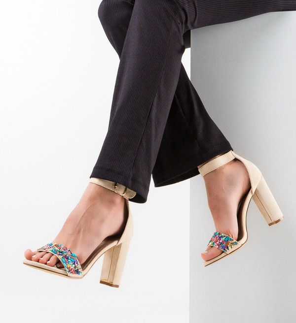 Botinelli Сандали на ток Marink Бежов