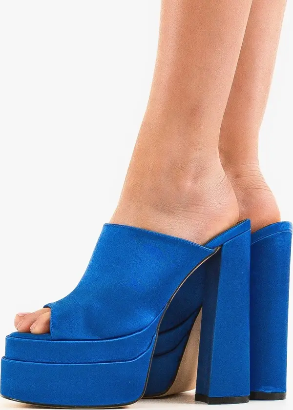 Ali Сандали на ток Maryam Сини