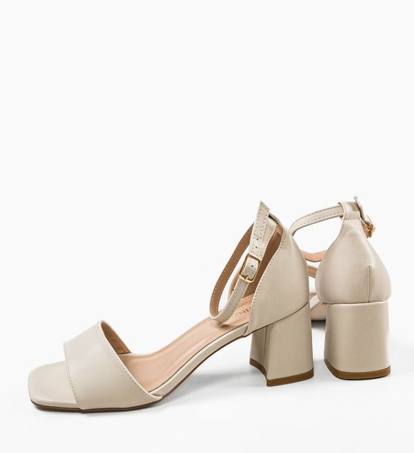 Botinelli Сандали на ток Mayare Бежов