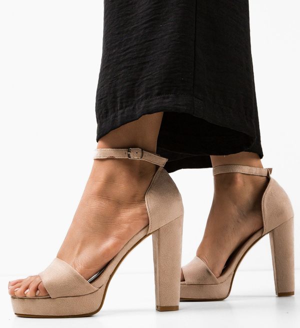 SFINX(LULU) Сандали на ток Merfok Бежов