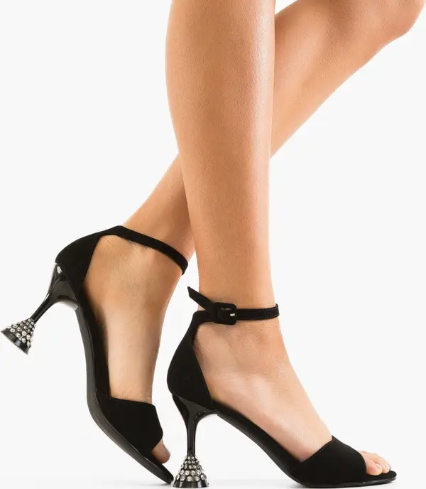 Mei Сандали на ток Merkato Черни