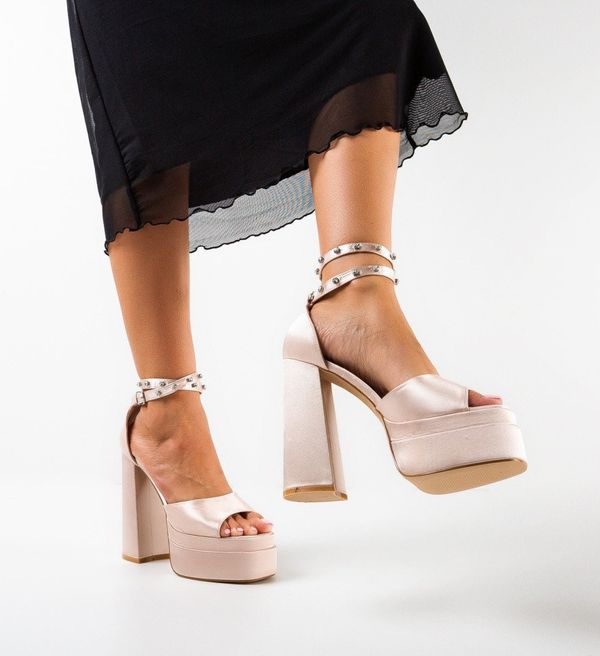 Carolie Сандали на ток Minin Бежов