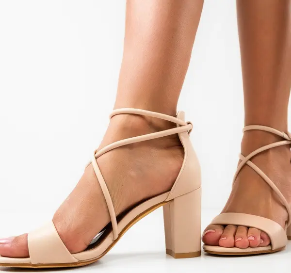 Mei Сандали на ток Moose Черни