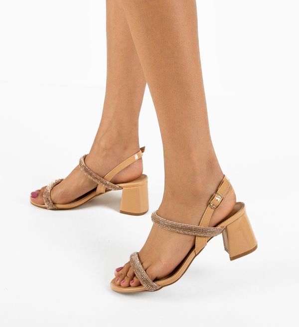 Ali Сандали на ток Nahum Нуд