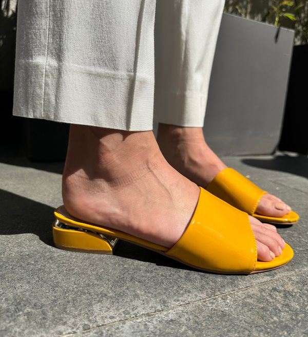 Botinelli Сандали на ток Nicodemus Жълти