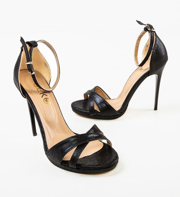 Wow Shoes Сандали на ток Nuda Черни