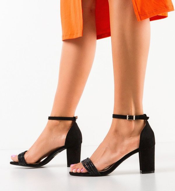 Tony Сандали на ток Ogan Черни