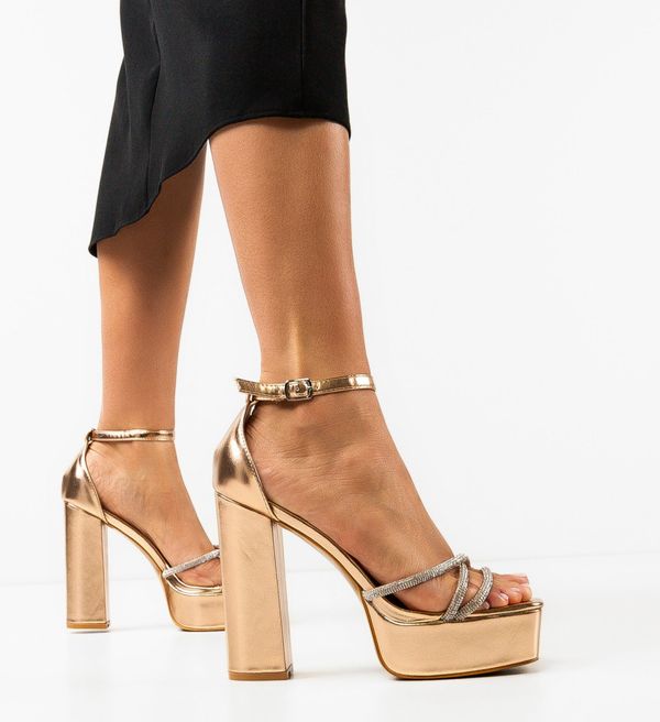 Mei Сандали на ток Oliverson Златни