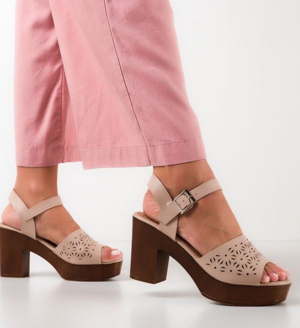 Angel Blue Сандали на ток Oprey Бежов