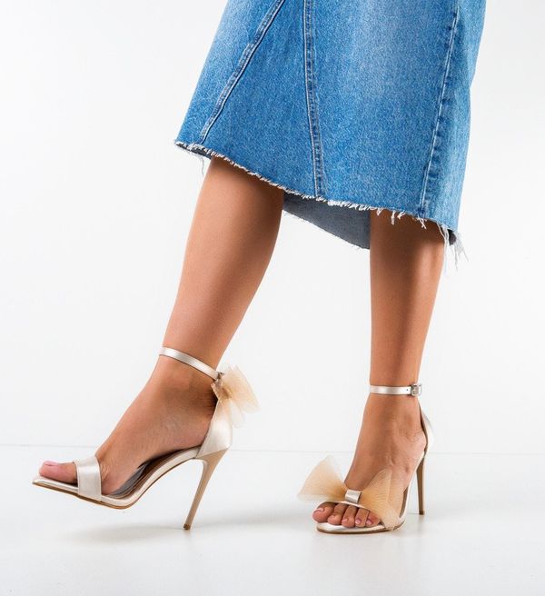 Wow Shoes Сандали на ток Padasa Бежов