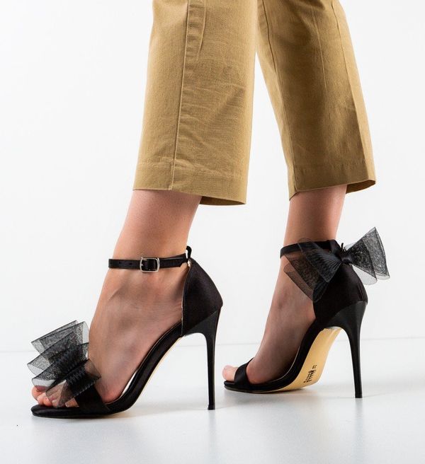 Wow Shoes Сандали на ток Padasa Черни