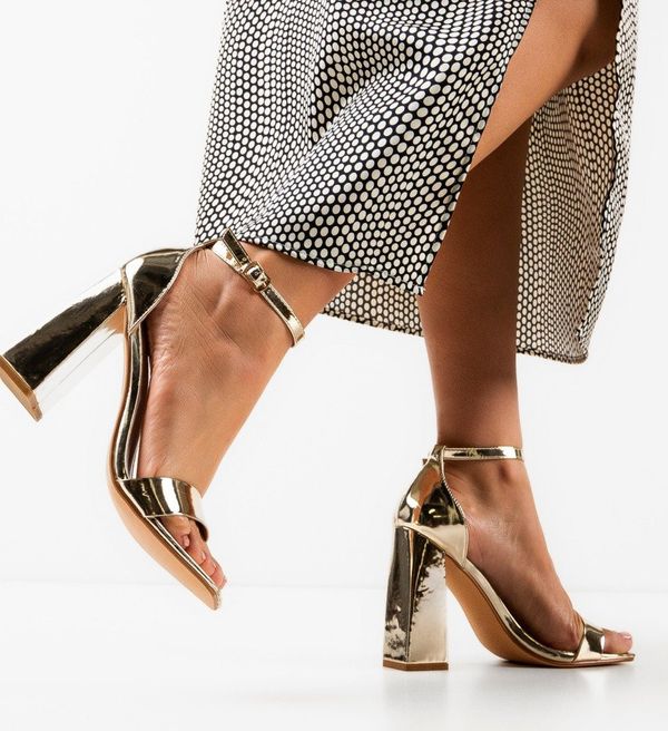 Mei Сандали на ток Pastev Златни