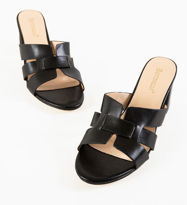 Botinelli Сандали на ток Peggie Черни