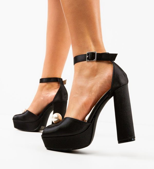 Cristina Сандали на ток Perla Черни