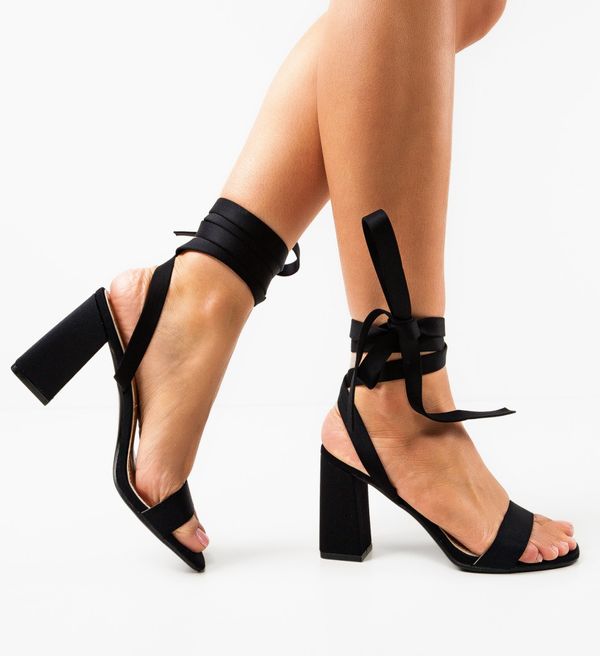 Ali Сандали на ток Photine Черни