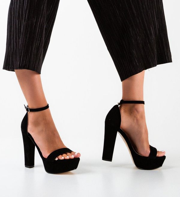 Wow Shoes Сандали на ток Poly Черни