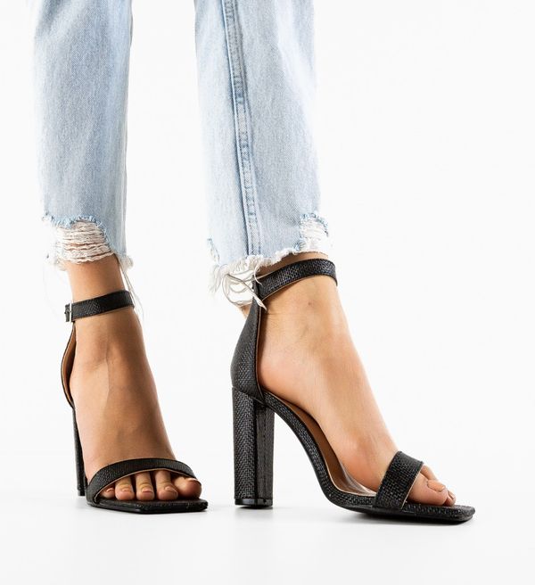 Botinelli Сандали на ток Puffy Черни