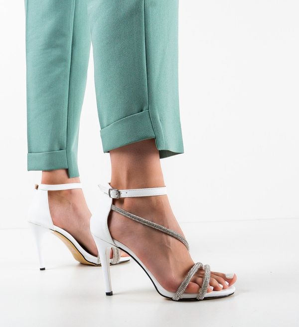 Wow Shoes Сандали на ток Queen Бели