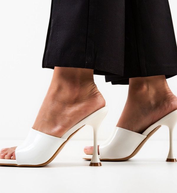 Botinelli Сандали на ток Rachel Бели