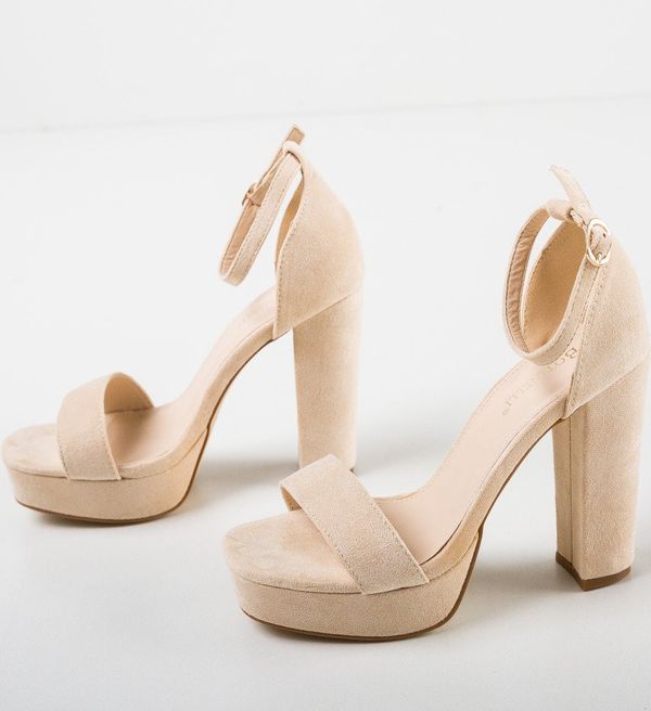 Botinelli Сандали на ток Rasber Бежов