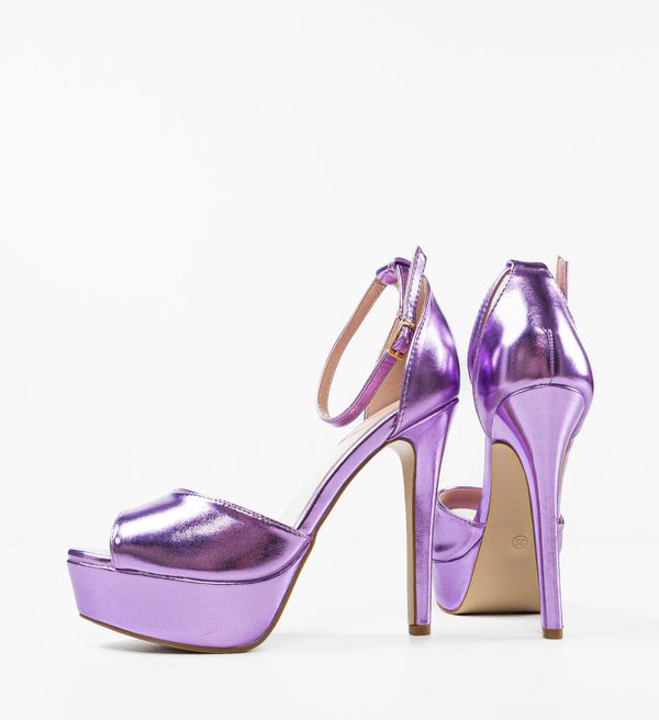 Ali Сандали на ток Remiel Лилав