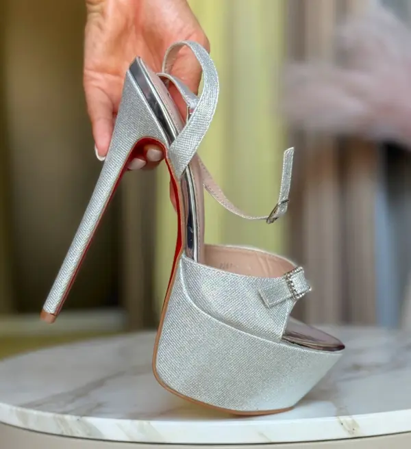 Wow Shoes Сандали на ток Rerko Сребърни