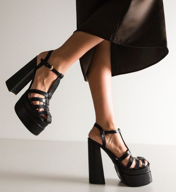 Ali Сандали на ток Rio Черни