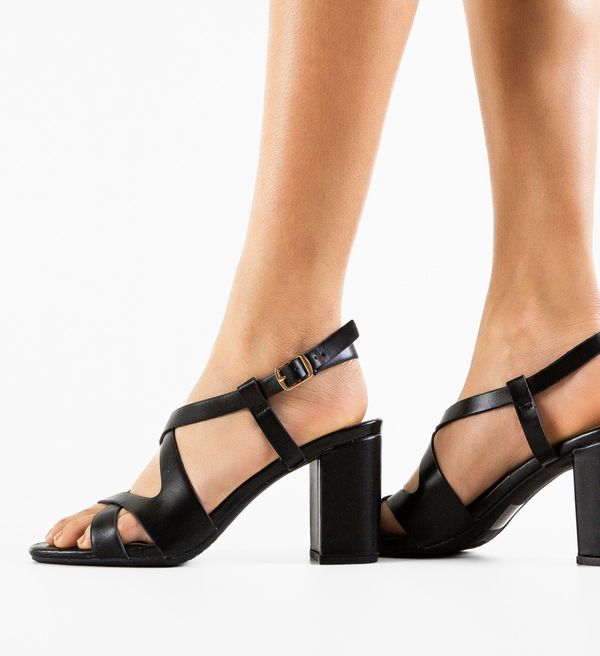 Lulux Сандали на ток Roque Черни