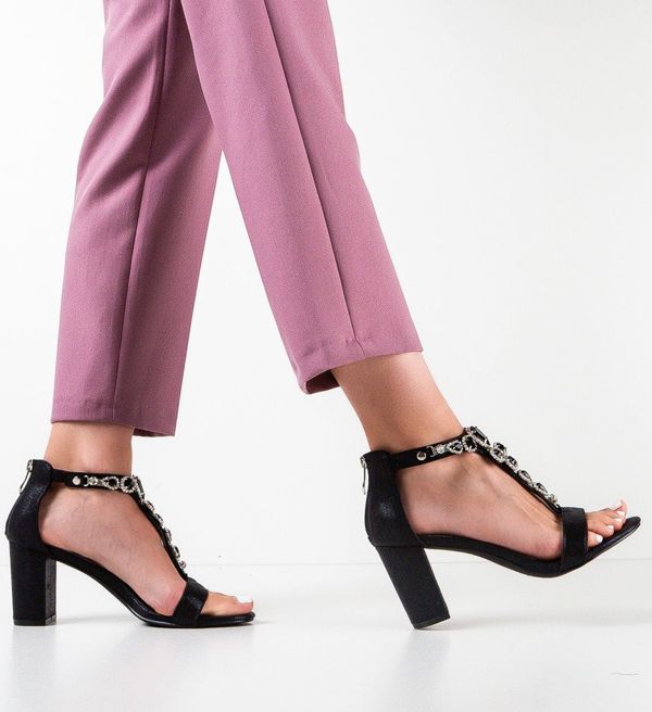 Mei Сандали на ток Sago Черни