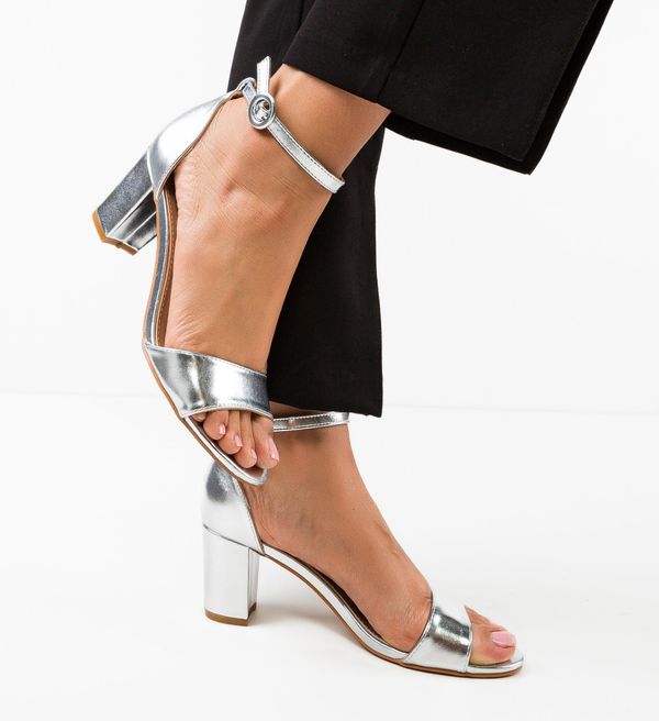 Mei Сандали на ток Sharmila Сребърни