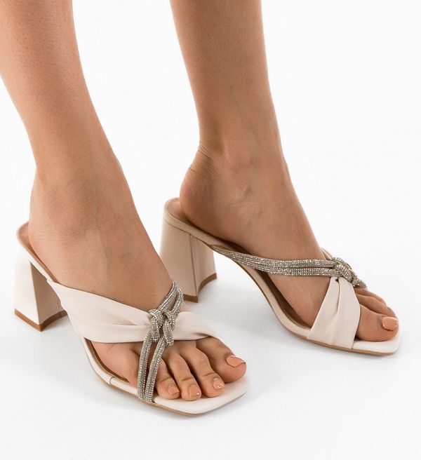 Ali Сандали на ток Sophea Бежов