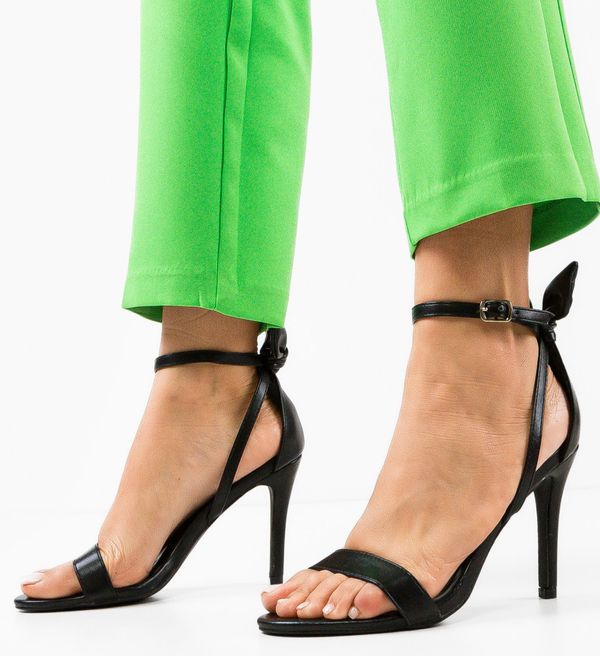 Ali Сандали на ток Tammie Черни