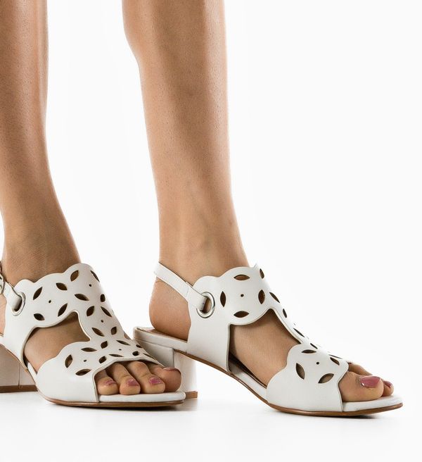 Mei Сандали на ток Tanith Бели